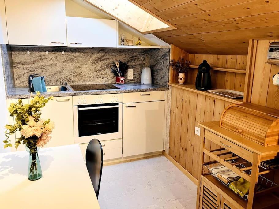 Chesa Margadant Apartman Zuoz Kültér fotó